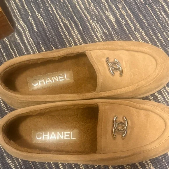 CHANEL Tan Suede CC Logo Slip-On Loafers - Picture 8 of 8